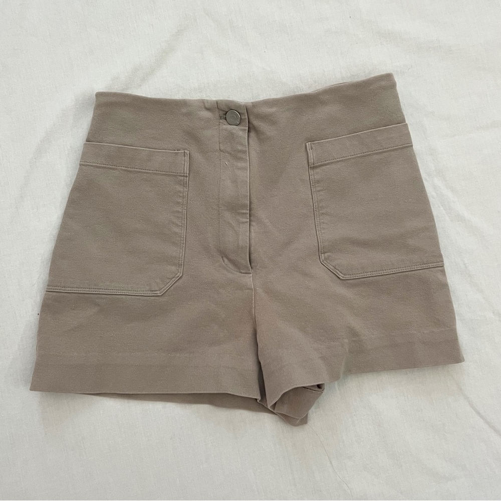 Aritzia Wilfred Taupe High-Rise Pocket Shorts
